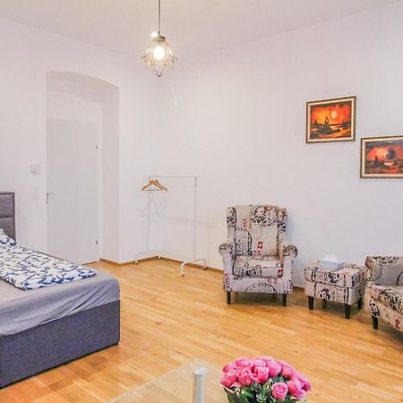 Deluxe Apartment 5P Mm Вена Экстерьер фото